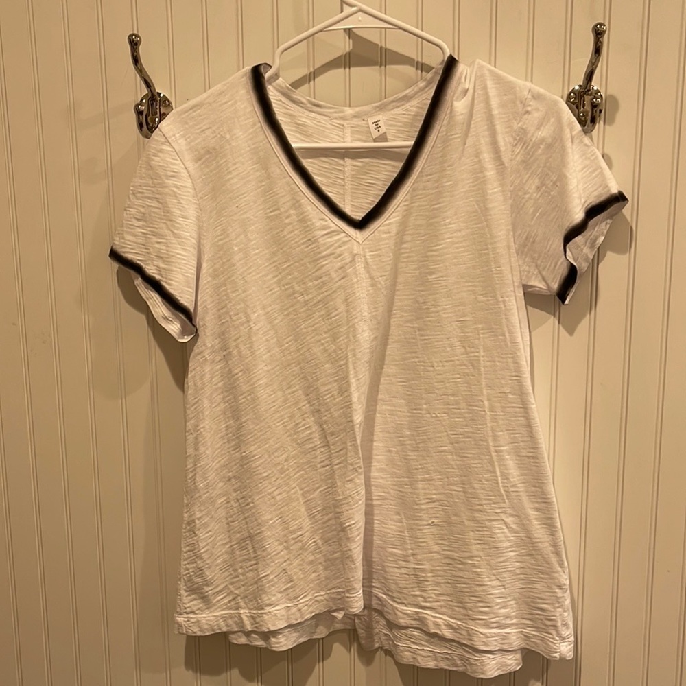 NWOT WILT  Women's White‎ Crew Neck Shirt w/ Blue Tie-Dyed Trim Detail
